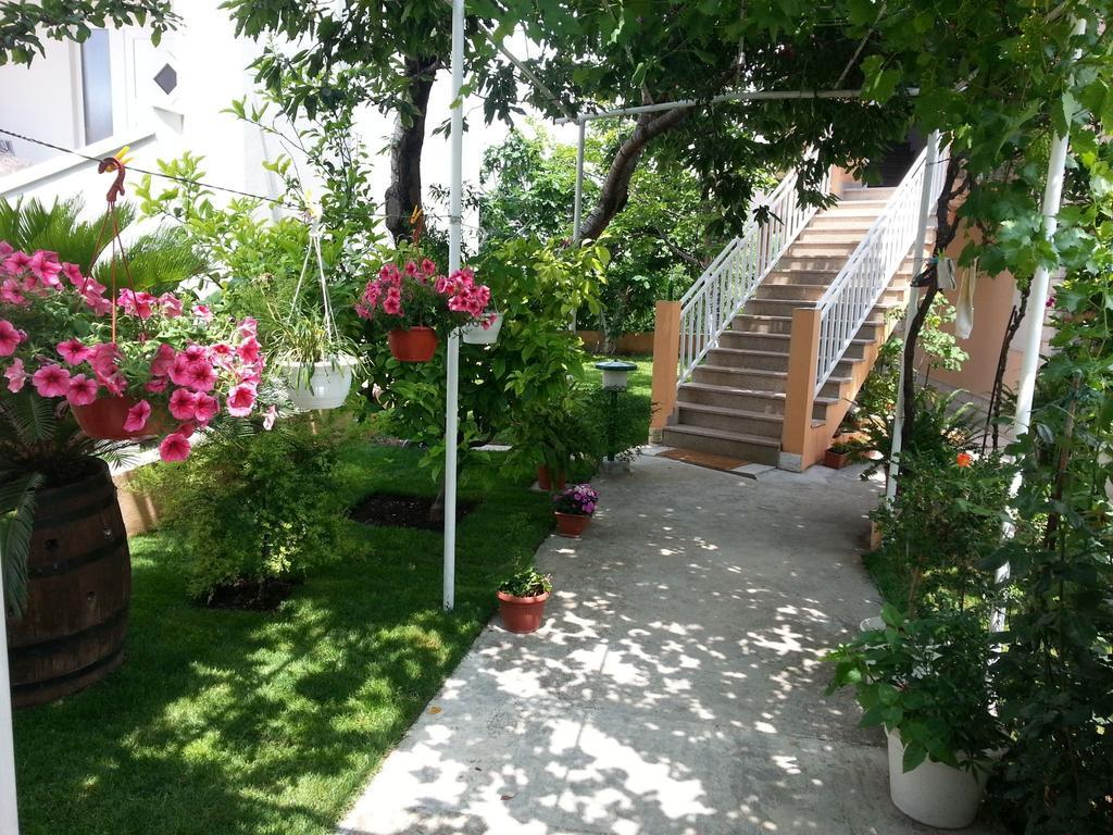 Enjoy Apartment Split